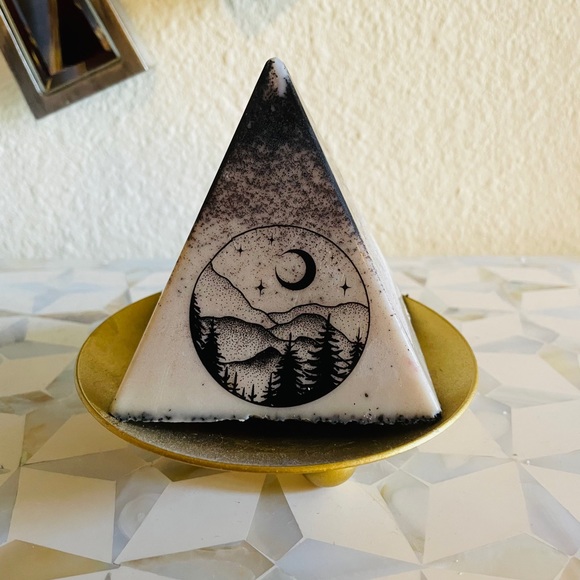 NWT Mountain Coffee Candle - Picture 2 of 5